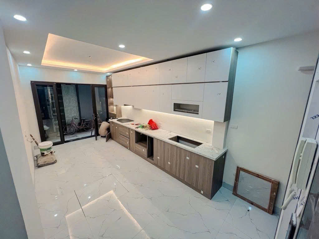 Nhà đẹp phố Đội Cấn, Ba Đình. 36m2, 6 tầng ,Thang Máy, MT 4.6M , 7.9 TỶ.